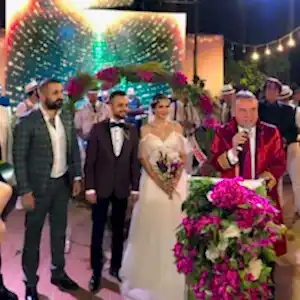 Sn. Muhittin Böcek Feridun ve Kübra çiftinin nikahlarını kıydı