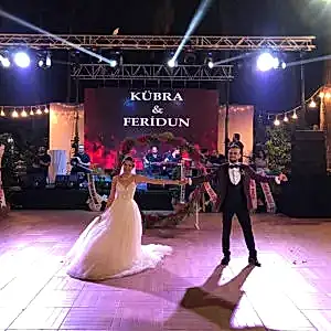 Sn. Muhittin Böcek Feridun ve Kübra çiftinin nikahlarını kıydı